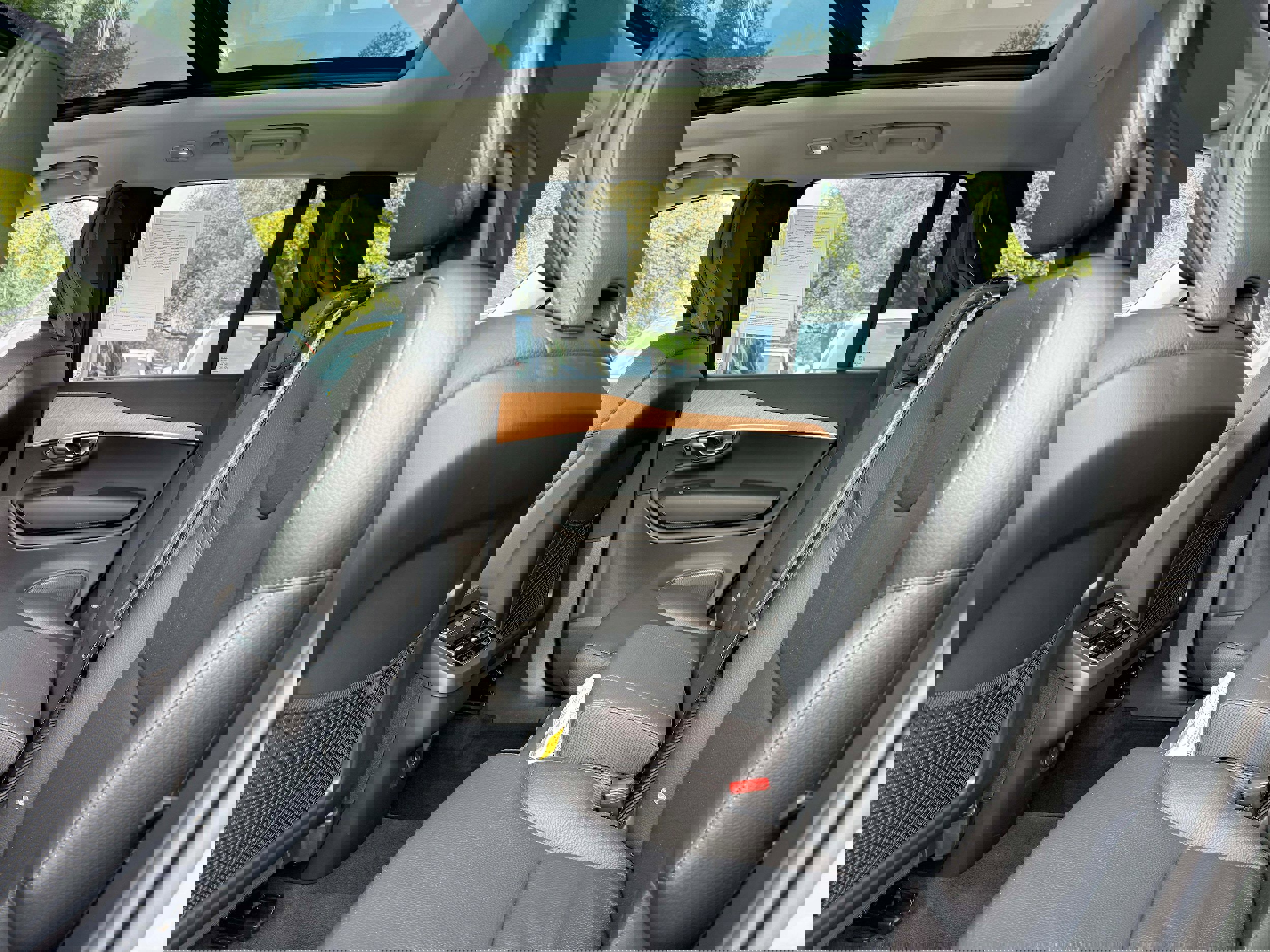 Certified 2025 Volvo XC90 B6 Ultra image 15