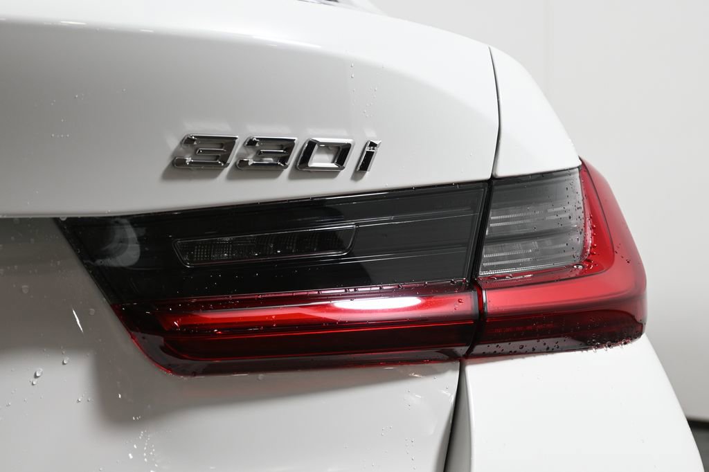 Used 2026 BMW 330i xDrive Sedan w/ Premium Package image 13