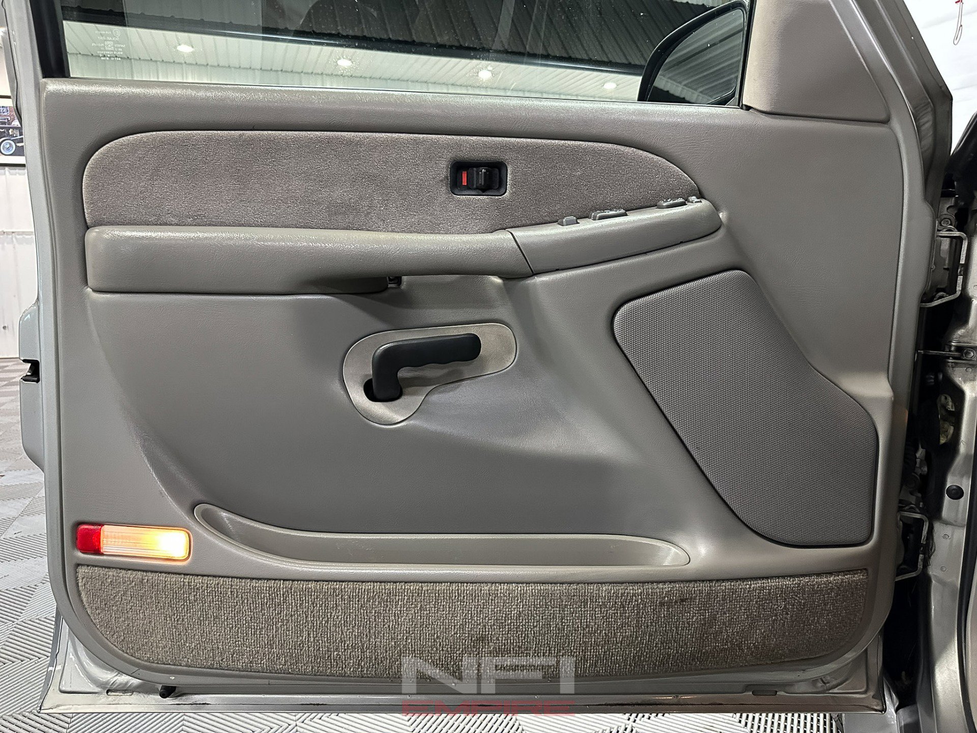 Used 2000 Chevrolet Silverado 1500 LS image 30