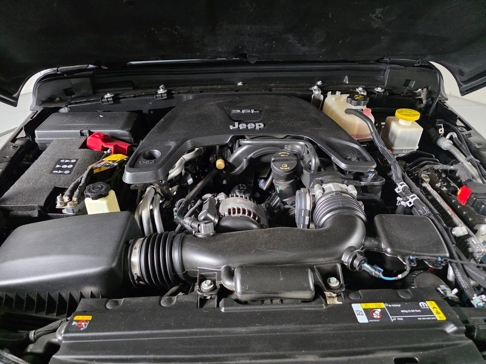 Used 2021 Jeep Gladiator Overland AWD/4WD image 14