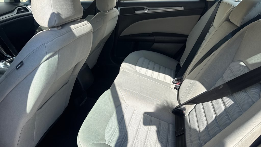 Used 2018 Ford Fusion S FWD image 9