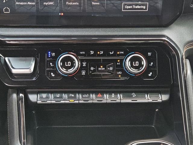 Used 2024 GMC Sierra 2500 AT4 w/ Technology Package AWD/4WD image 17