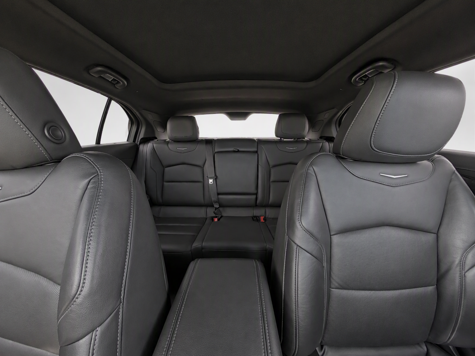Used 2023 Cadillac XT4 Premium Luxury w/ Technology Package FWD image 24