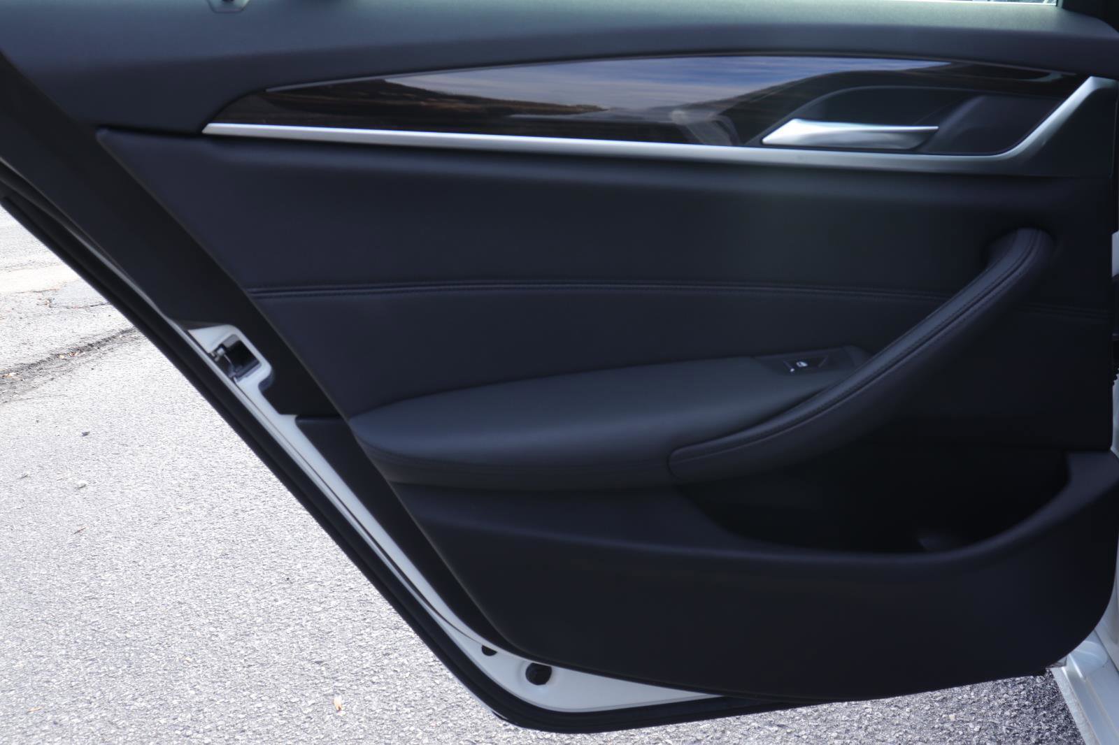 Used 2020 BMW 530i image 10