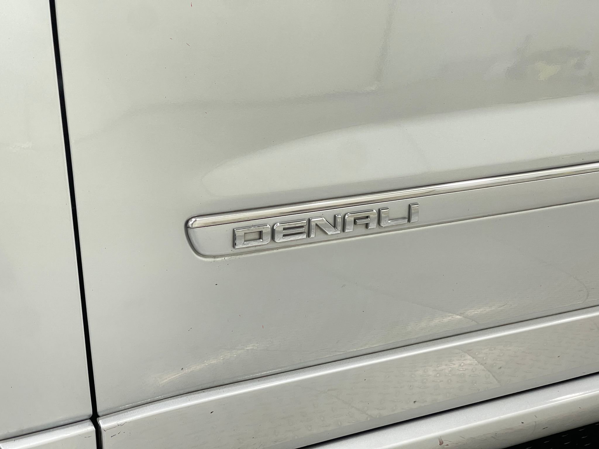 Used 2015 GMC Acadia Denali image 41
