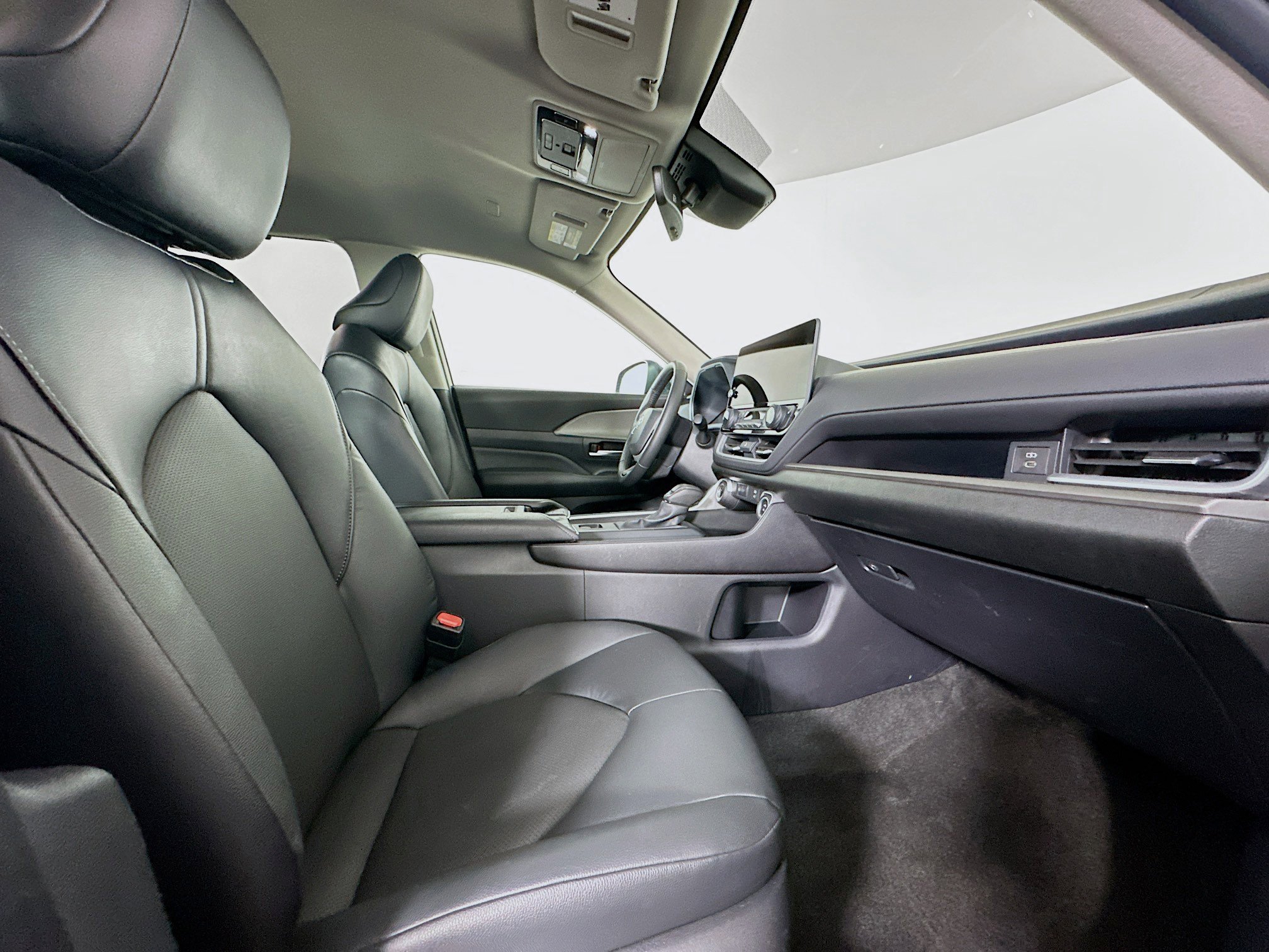 Used 2025 Toyota Grand Highlander XLE image 32