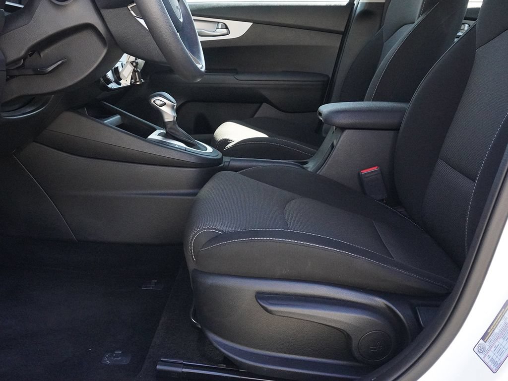 Used 2023 Kia Forte LXS w/ LXS Technology Package FWD image 20