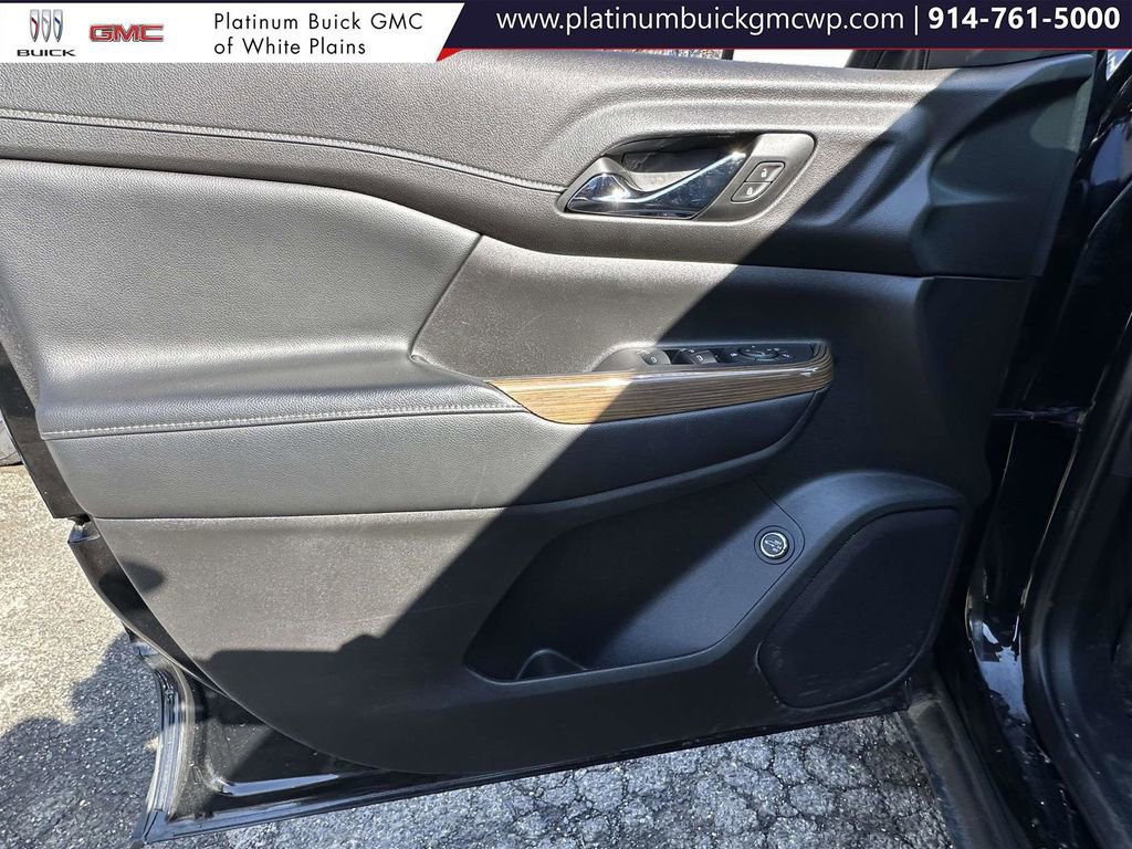 Used 2019 GMC Acadia SLE w/ Driver Alert Package I image 16