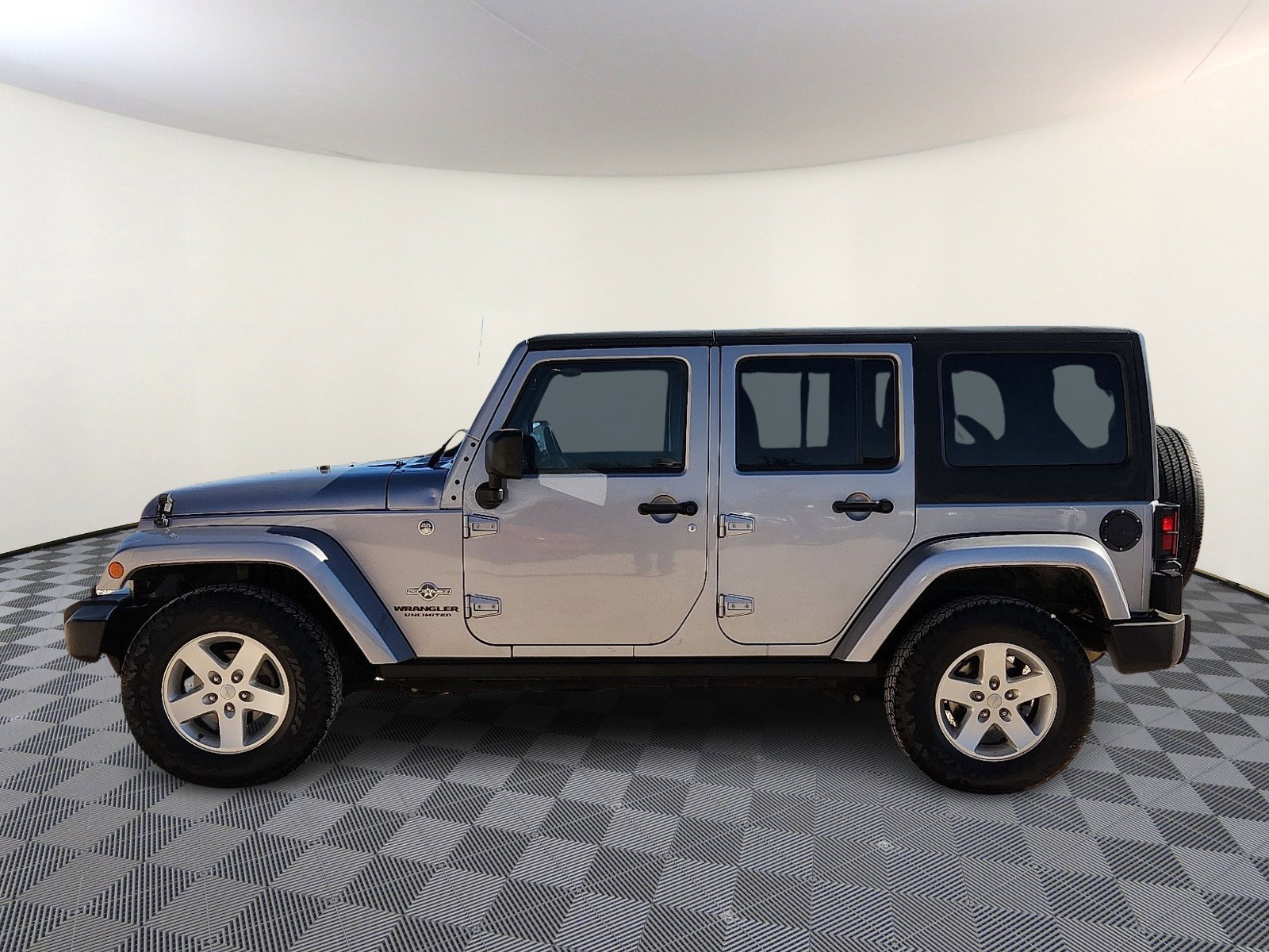 Used 2014 Jeep Wrangler Freedom Edition image 2