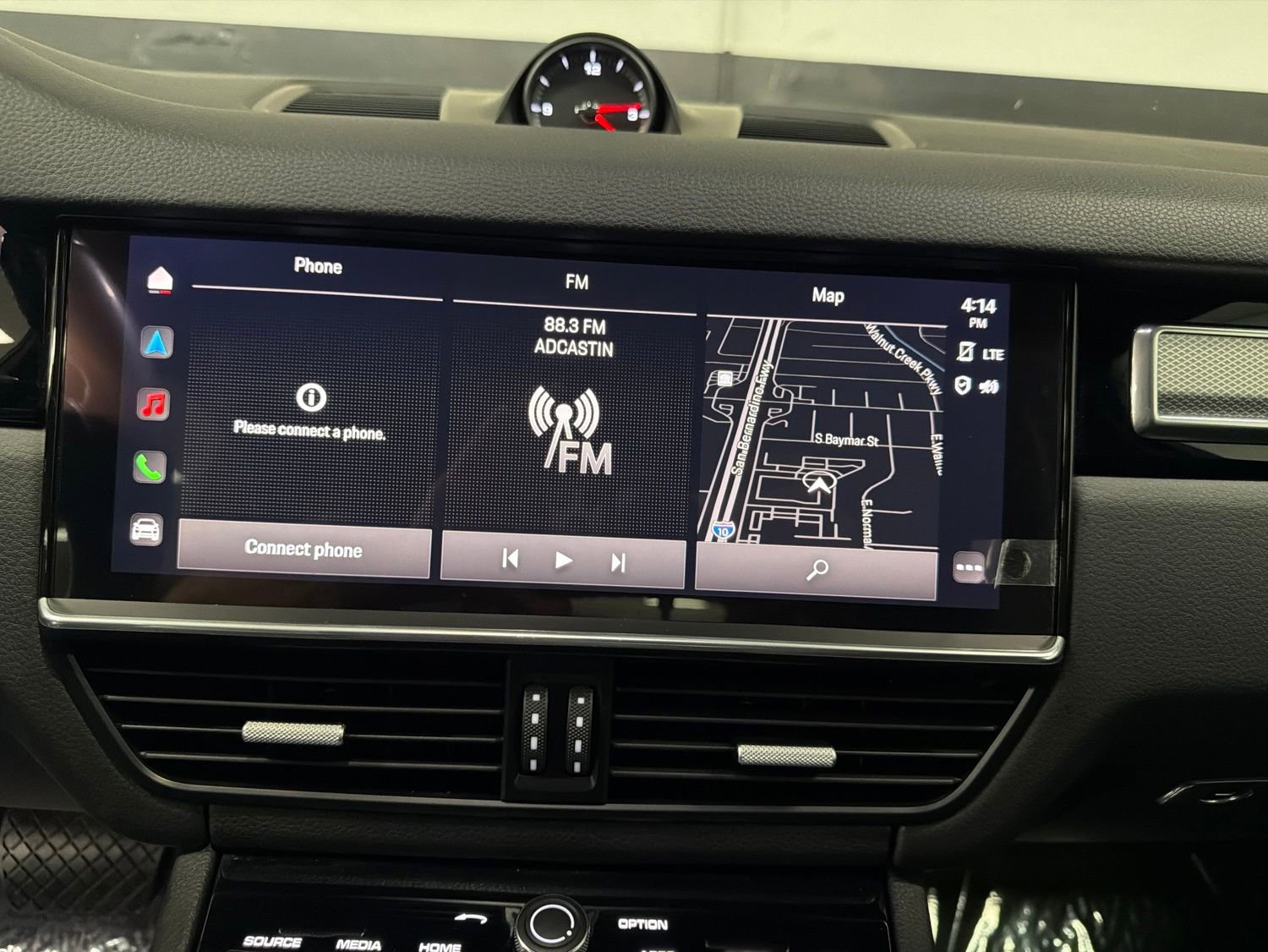 Used 2023 Porsche Cayenne AWD/4WD image 32