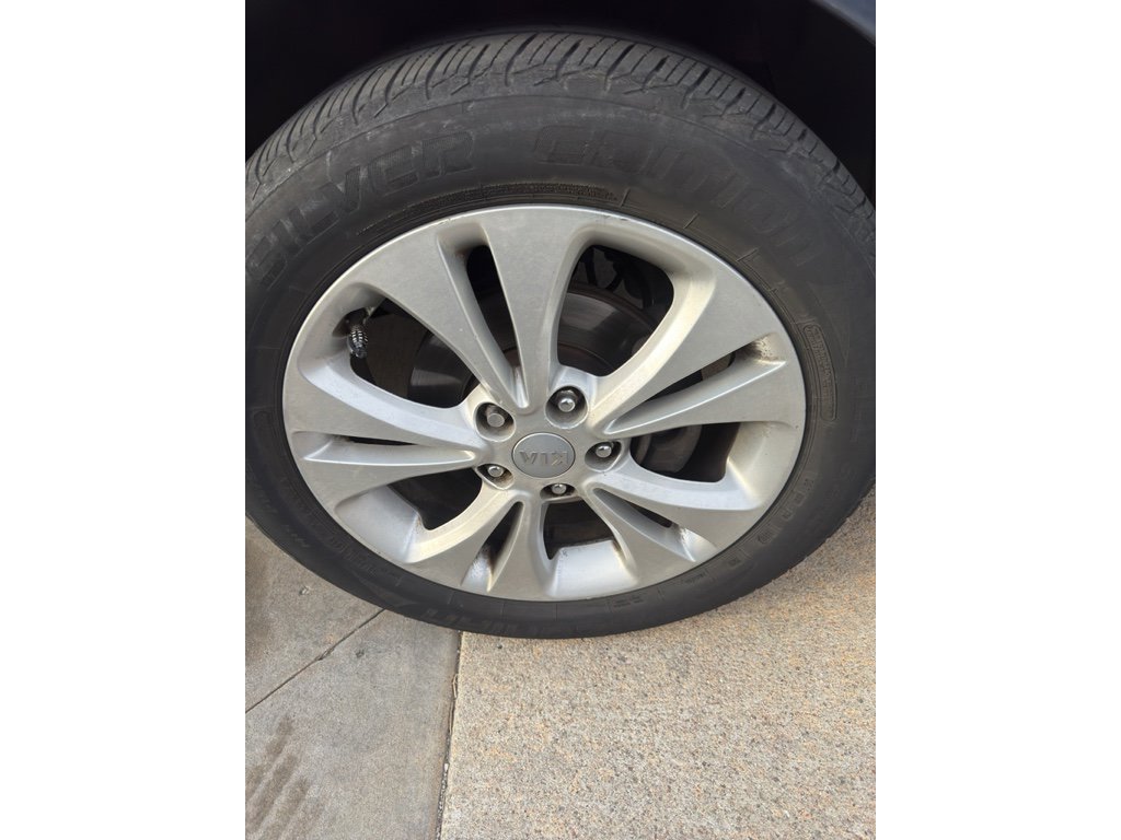 Used 2015 Kia Soul + image 8