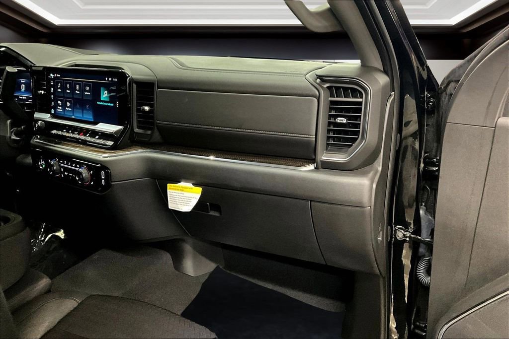 Used 2024 Chevrolet Silverado 1500 LT image 27