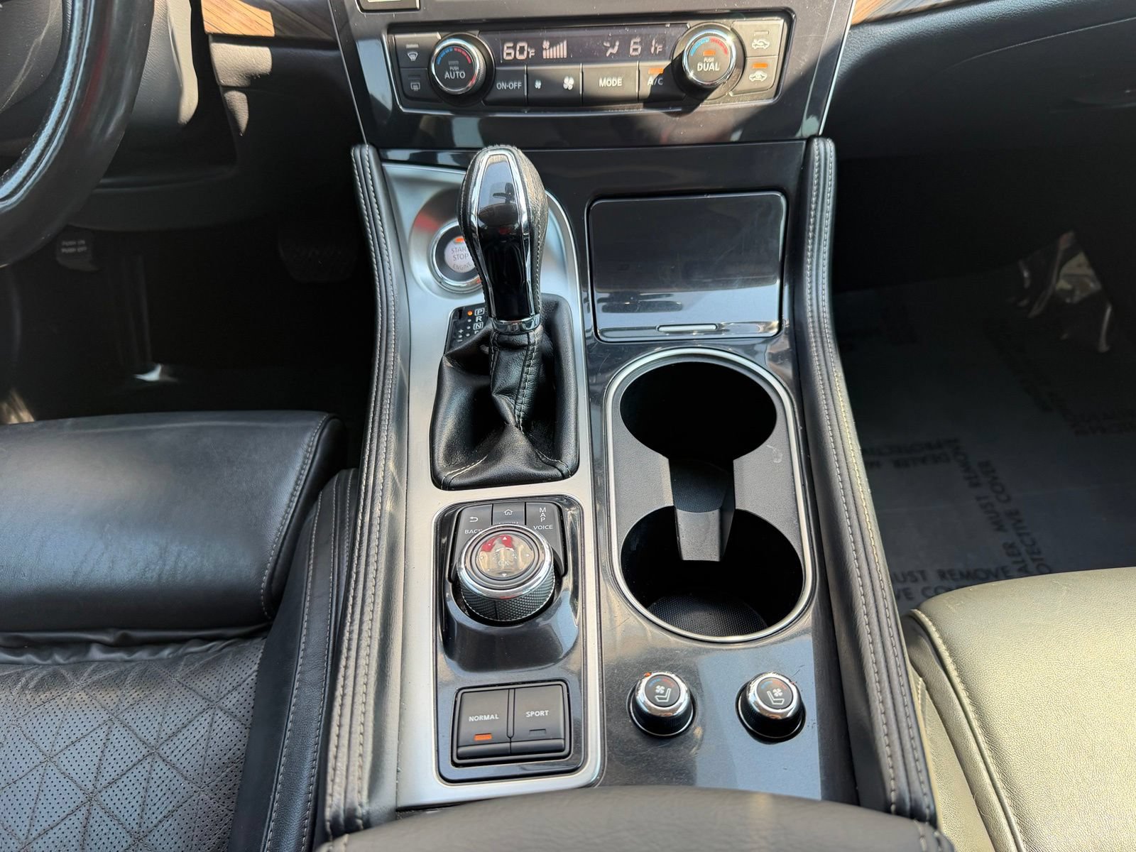 Used 2017 Nissan Maxima Platinum FWD image 16