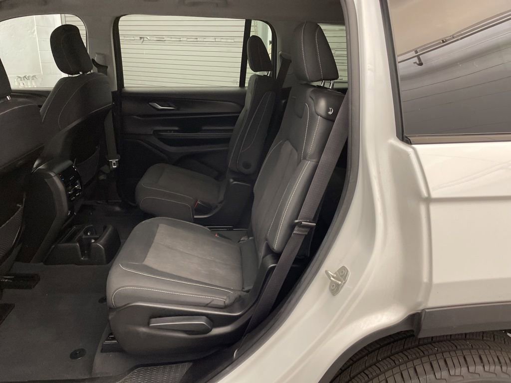 Certified 2023 Jeep Grand Cherokee L Laredo AWD/4WD image 21