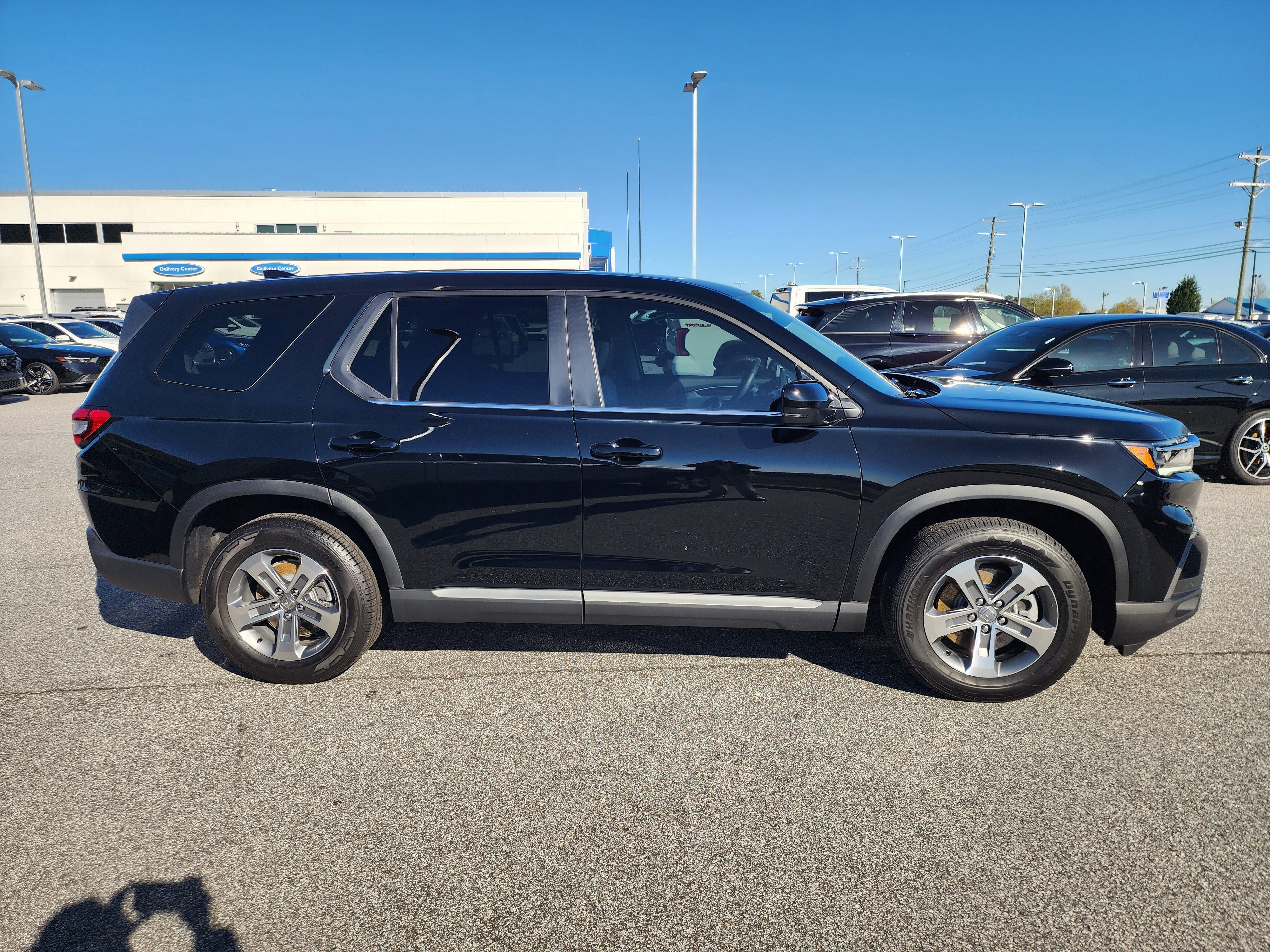 Certified 2025 Honda Pilot EX-L image 2