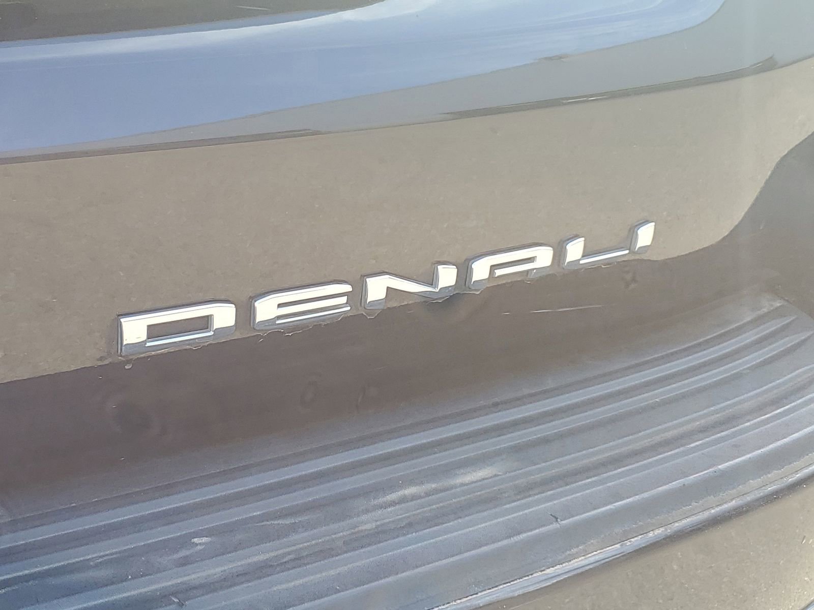 Used 2023 GMC Yukon Denali image 8