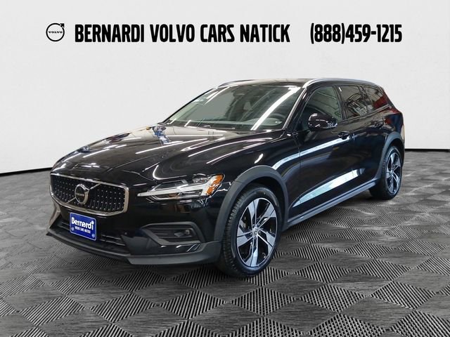 Certified 2024 Volvo V60 B5 Cross Country Plus AWD/4WD image 1