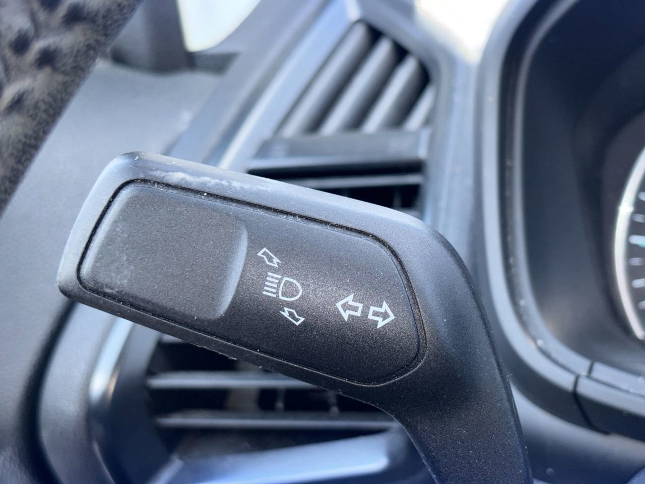 Used 2018 Ford EcoSport SE FWD image 16