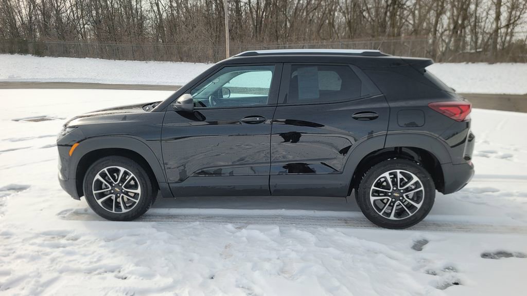 Used 2024 Chevrolet TrailBlazer LT w/ LT Cold Weather Package image 7