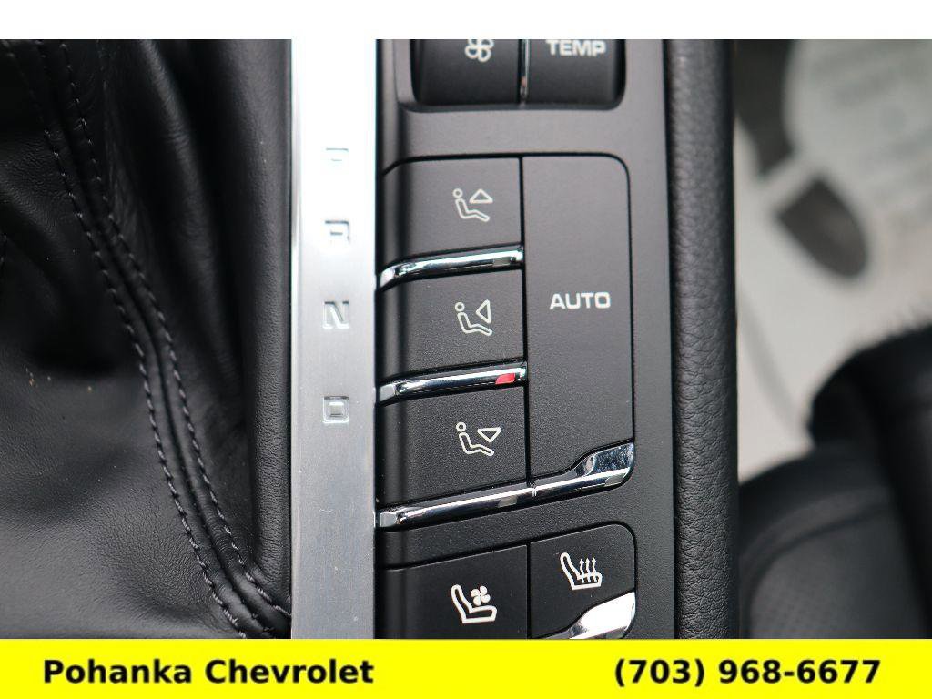 Used 2021 Porsche Macan image 21