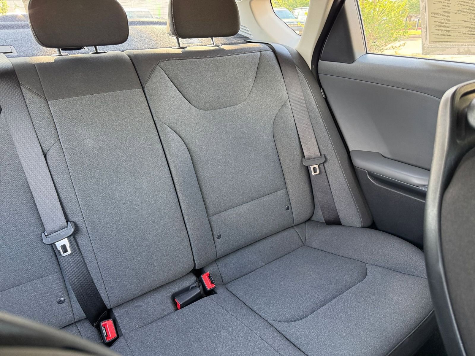 Used 2025 Kia K4 LXS image 39