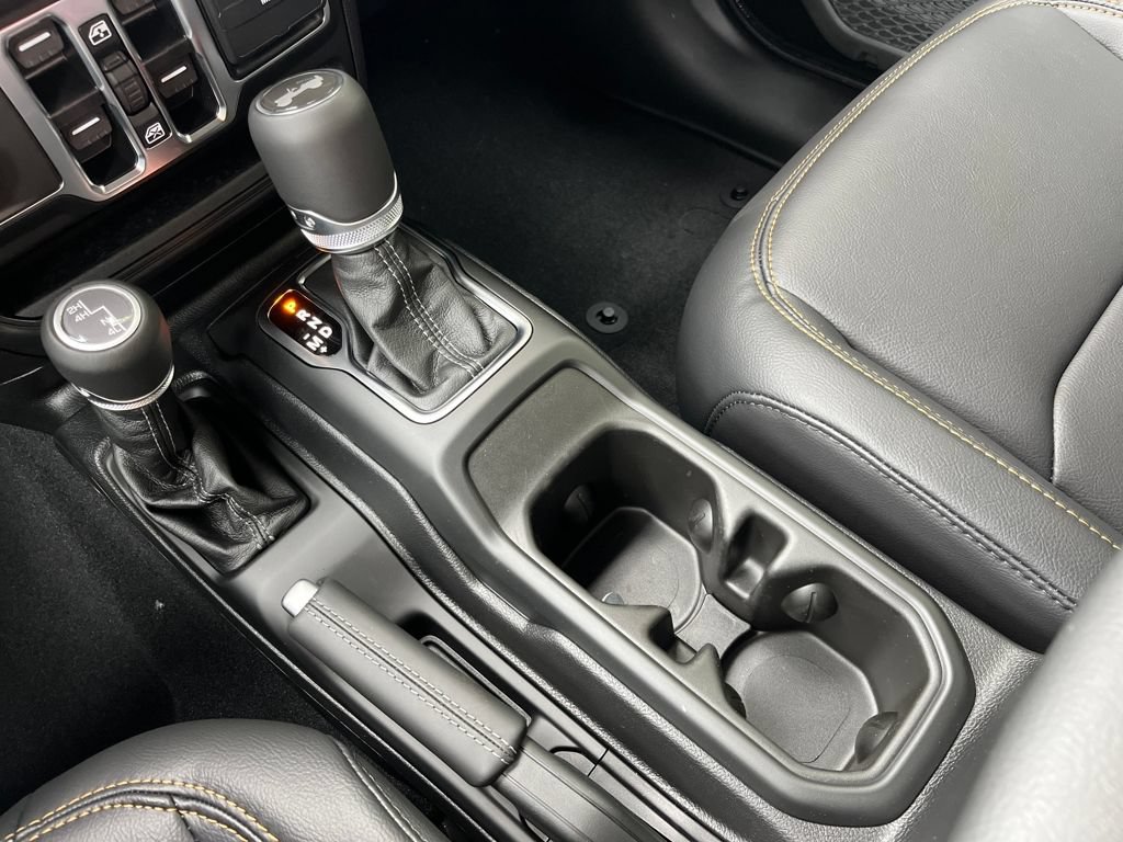 New 2025 Jeep Wrangler Unlimited Sahara AWD/4WD image 13