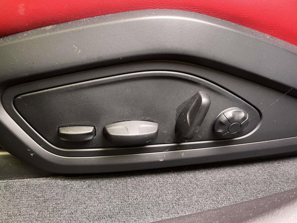 Used 2021 Porsche Taycan 4S image 17