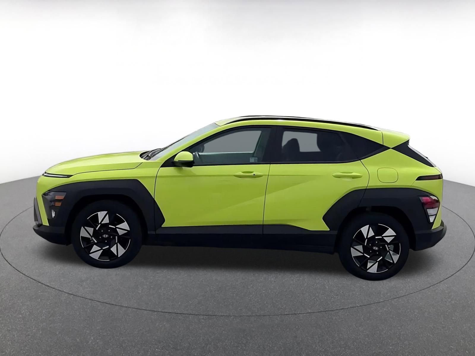 Used 2025 Hyundai Kona SEL FWD image 9