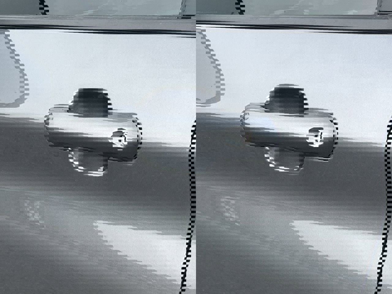 New 2026 Ford Explorer Active image 26