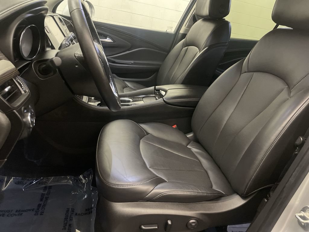 Used 2019 Buick Envision Essence FWD image 13