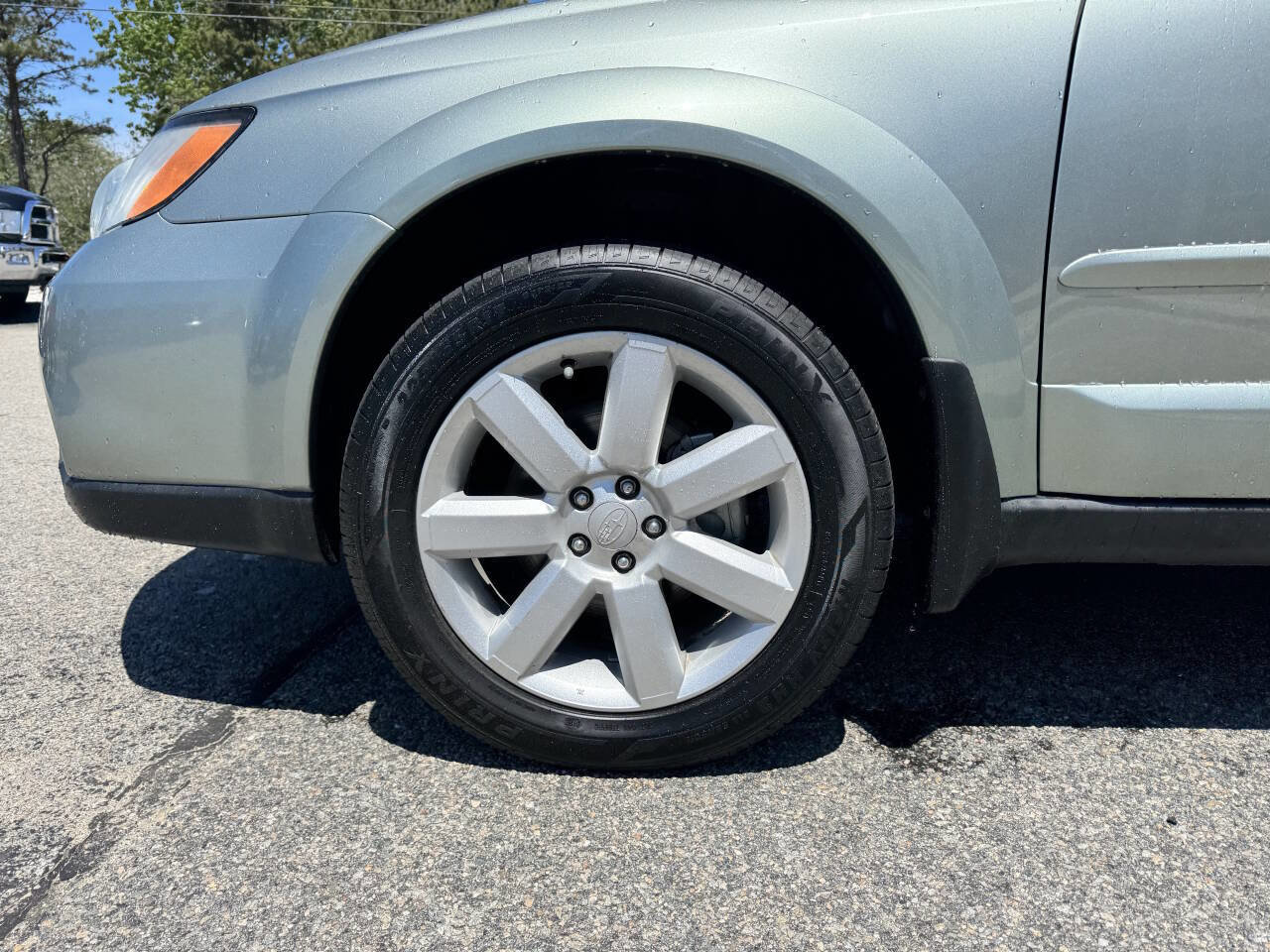 Used 2009 Subaru Outback 2.5i Special Edition AWD/4WD image 4