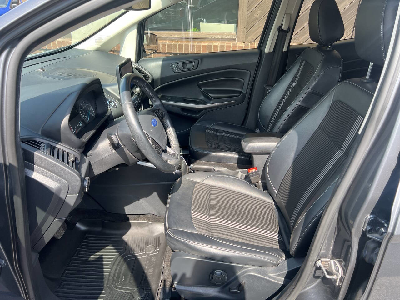 Used 2020 Ford EcoSport SES image 9