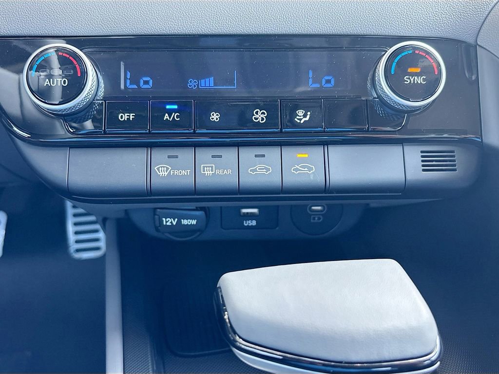 New 2025 Hyundai Elantra Sport image 15