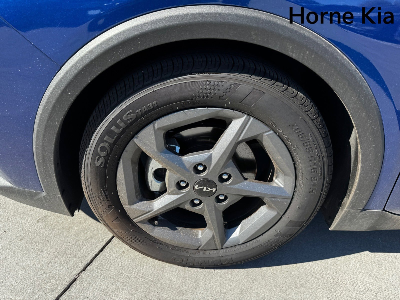 New 2025 Kia K4 LXS image 8