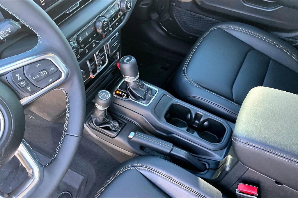 New 2025 Jeep Wrangler Sahara image 7