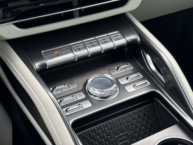 New 2026 Lincoln Nautilus Premier AWD/4WD image 27