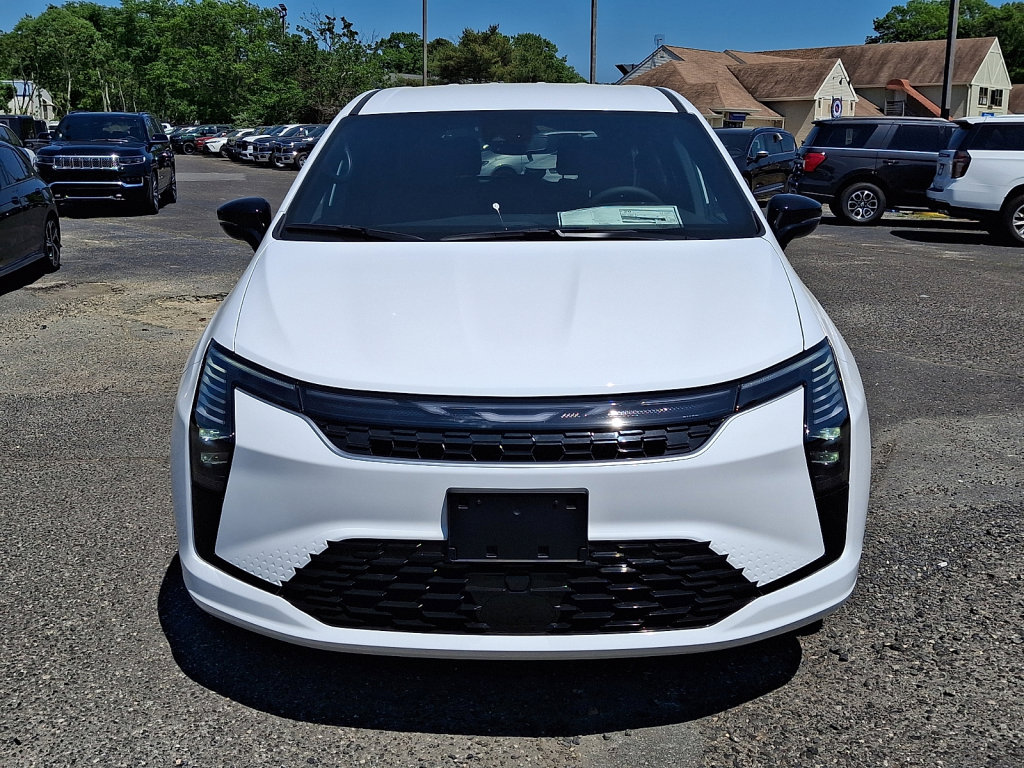 New 2027 Chrysler Pacifica Select AWD/4WD image 2