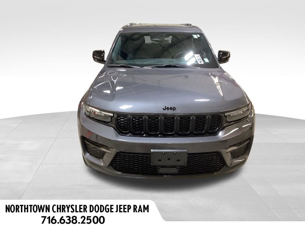 Used 2023 Jeep Grand Cherokee Altitude