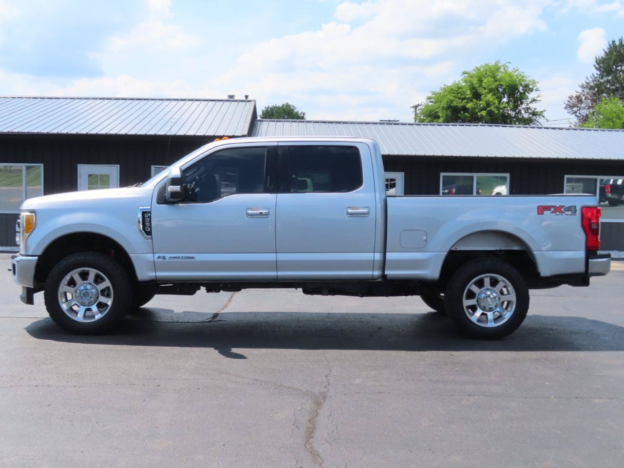Used 2017 Ford F250 Lariat w/ Lariat Ultimate Package AWD/4WD image 3
