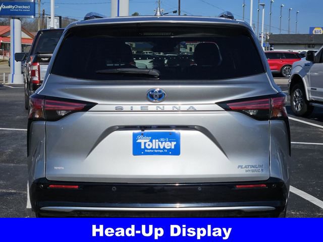 Used 2022 Toyota Sienna Platinum image 8