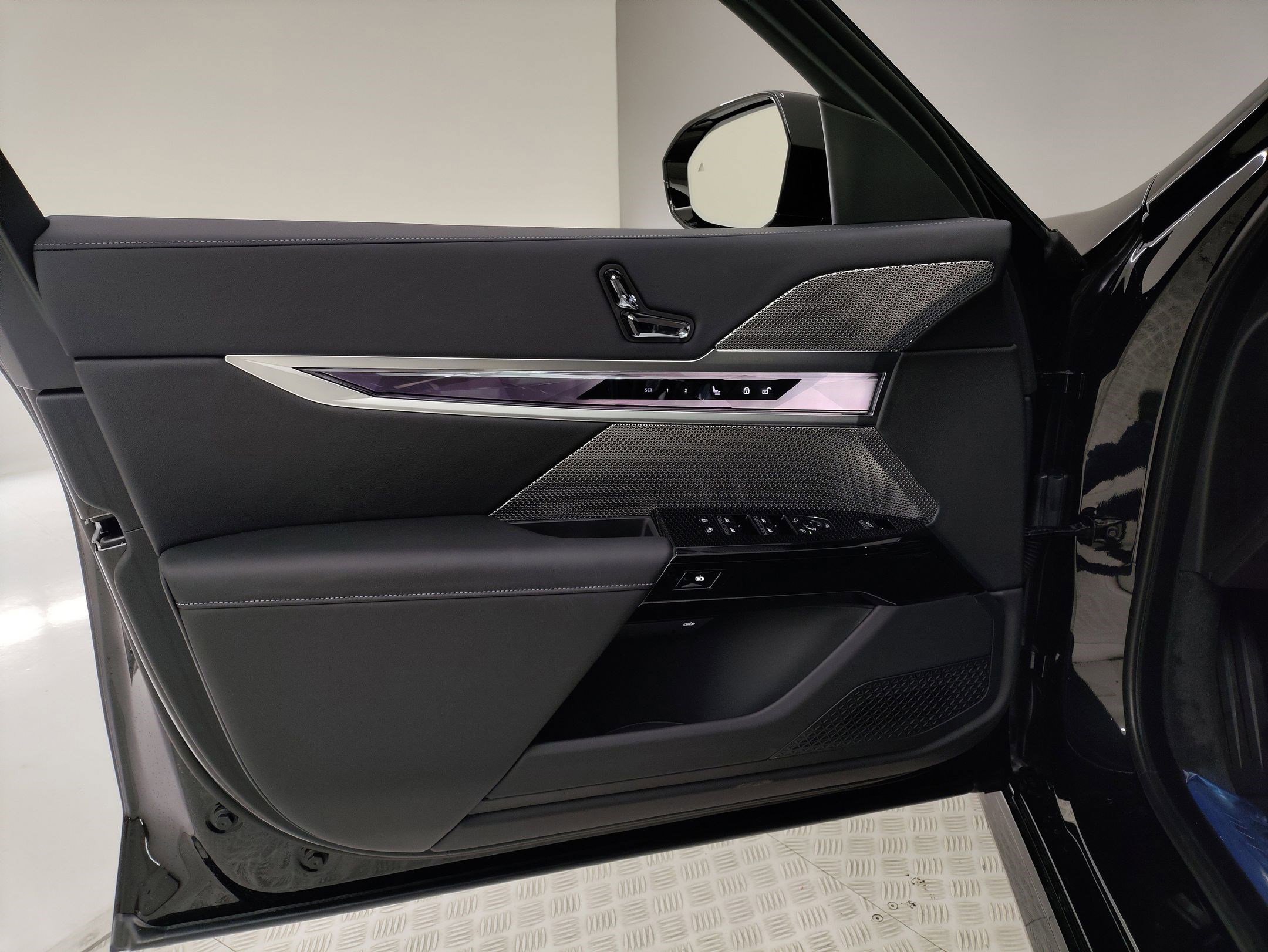 New 2025 BMW 760i xDrive image 11