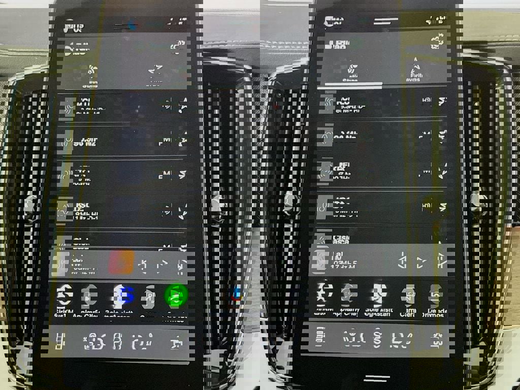 Certified 2026 Volvo XC90 B5 Plus w/ Protection Package image 15