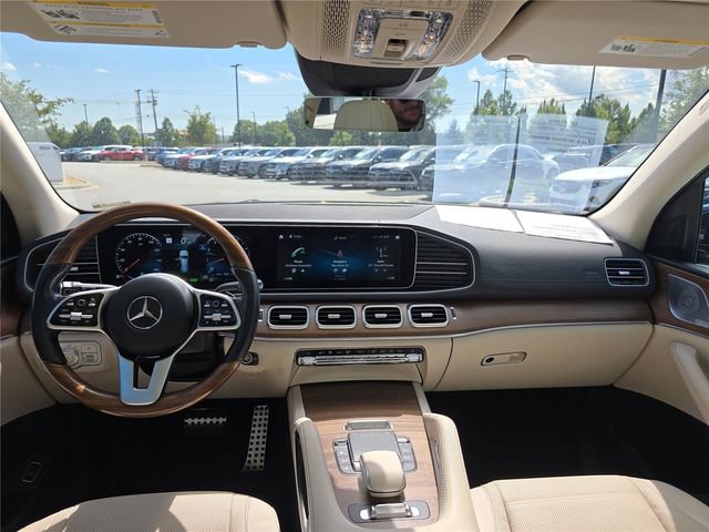 Used 2021 Mercedes-Benz GLS 580 4MATIC image 17
