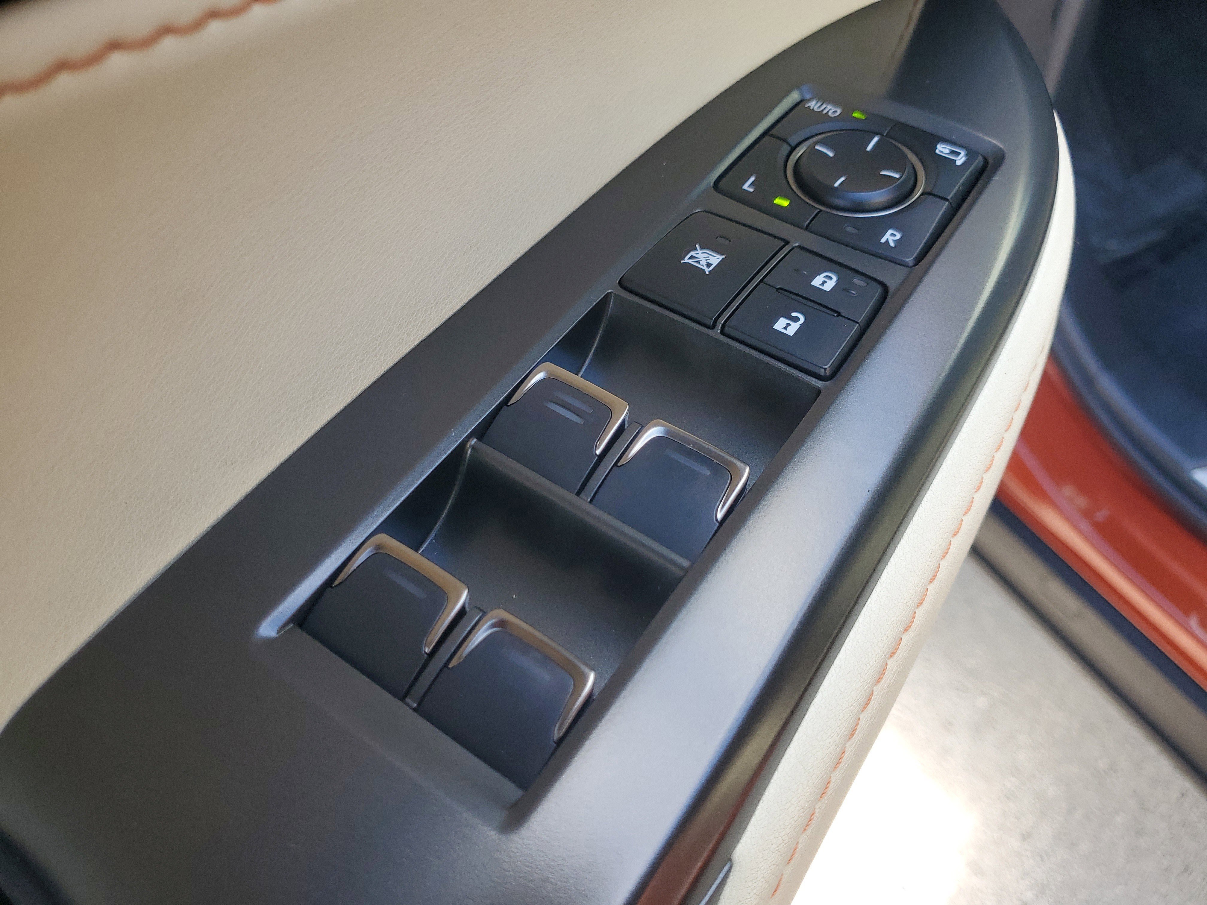 Used 2024 Lexus NX 250 FWD image 25