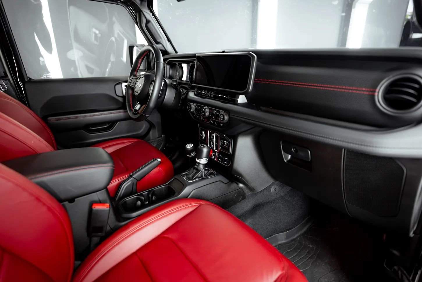 Used 2024 Jeep Wrangler Unlimited Rubicon 392 image 26