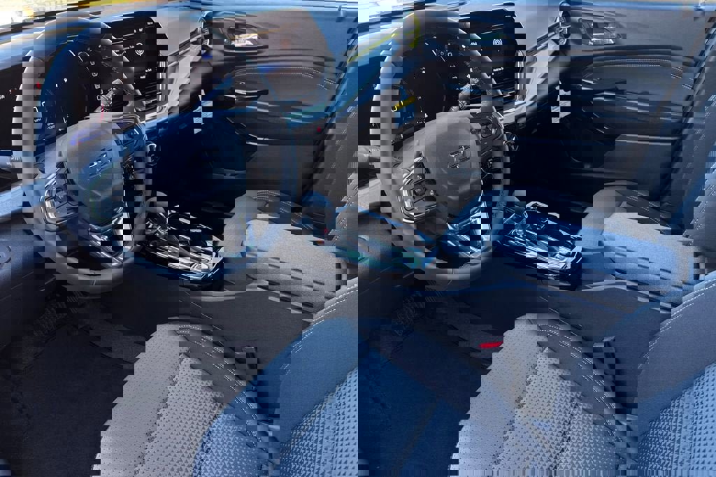 New 2026 Chevrolet Trax LT w/ Sunroof Package image 10