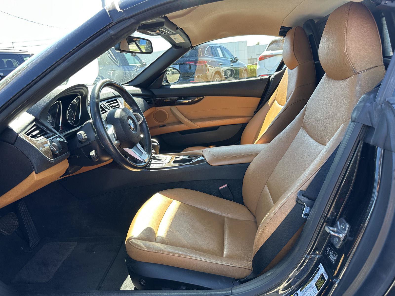 Used 2011 BMW Z4 sDrive30i RWD image 9