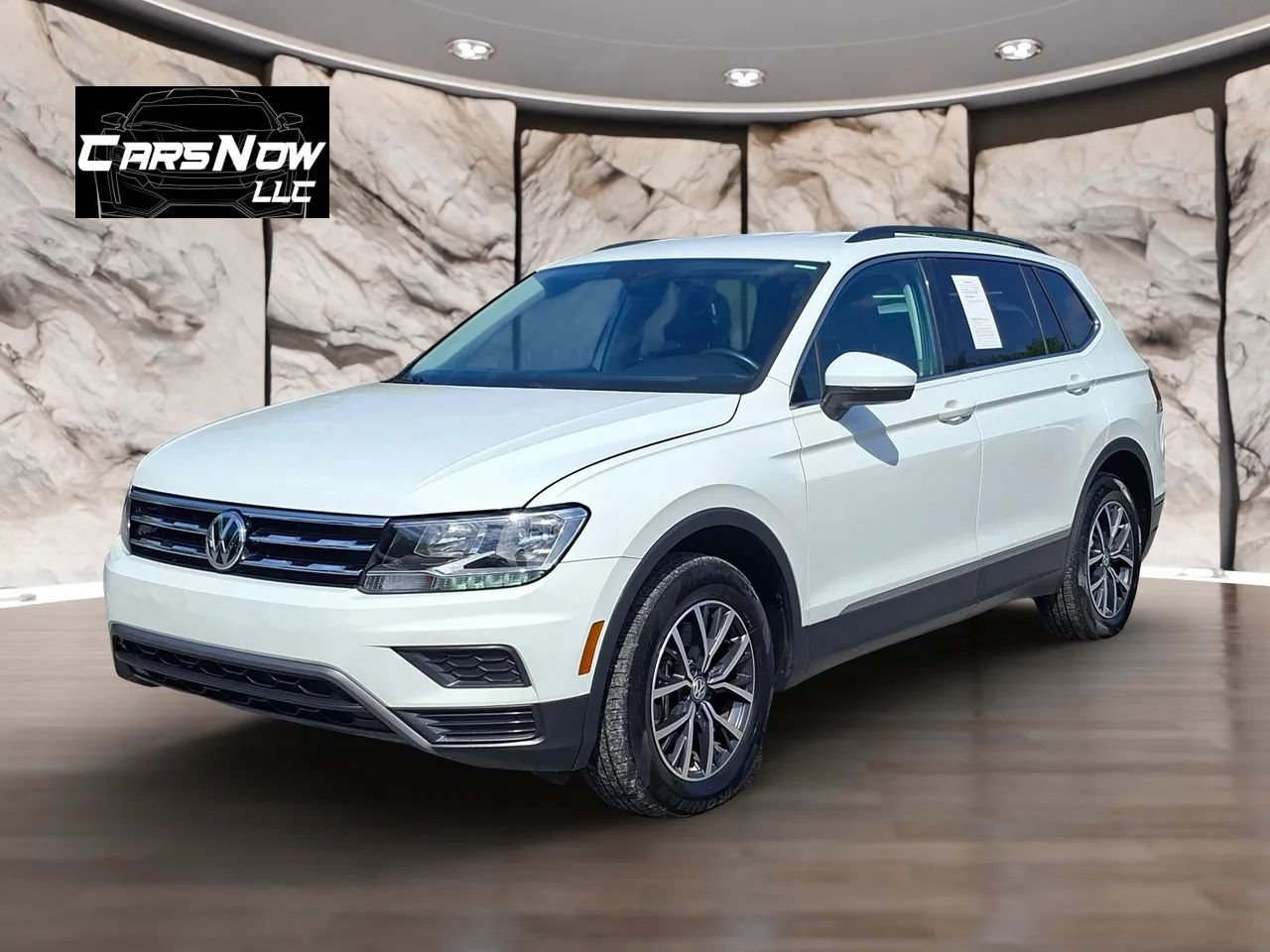 Used 2020 Volkswagen Tiguan SE FWD image 3