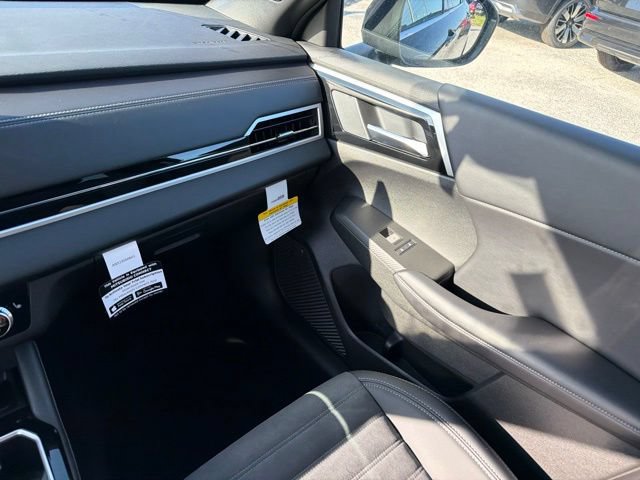 New 2026 Mitsubishi Outlander LE FWD image 18