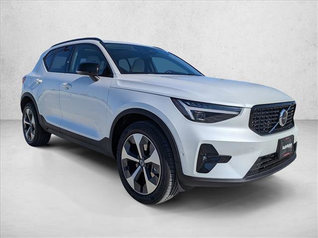 New 2026 Volvo XC40 B5 Plus w/ Protection Package Premier image 7